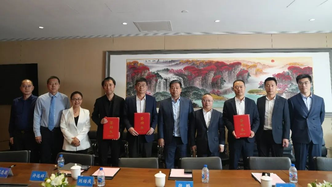 老子有钱lzyq88官网之家与现代置业签定战术合作和谈