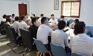 传递妄想 聚力前行-老子有钱lzyq88官网之家安徽分公司岳阳北城店&ldquo;集团总经理培训转训&rdquo;会议